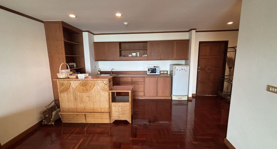 For sale 1 bed condo in Ban Chang, Rayong