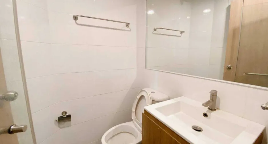 For sale 1 bed condo in Bang Na, Bangkok