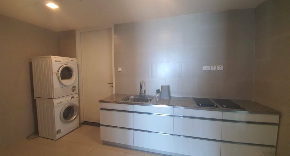 Condo en venta de 3 habitaciones en Sathon, Bangkok