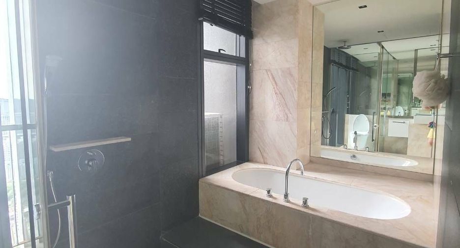 Condo en venta de 3 habitaciones en Sathon, Bangkok