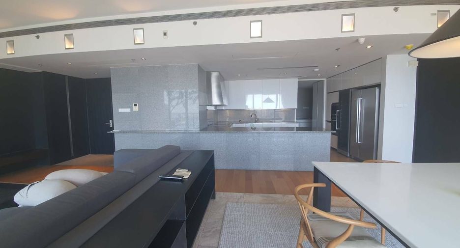 Condo en venta de 3 habitaciones en Sathon, Bangkok