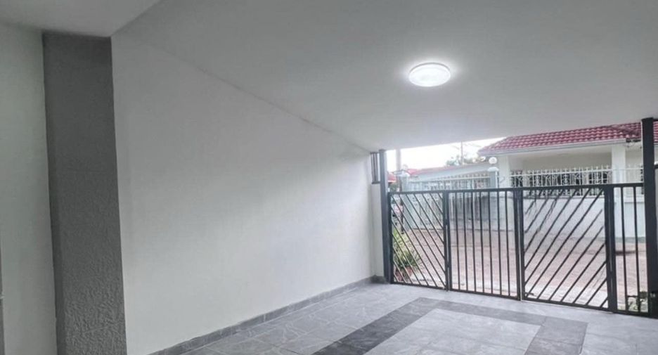 Haus zum Kauf mit 2 Zimmer in Bang Lamung, Chonburi