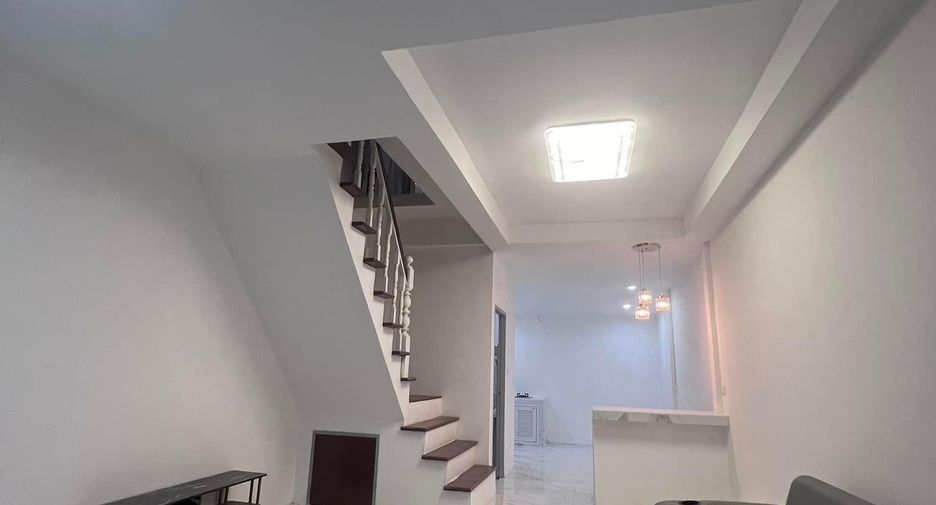 Haus zum Kauf mit 2 Zimmer in Bang Lamung, Chonburi
