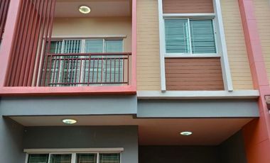For sale 3 bedrooms townhouse in Mueang Samut Sakhon, Samut Sakhon