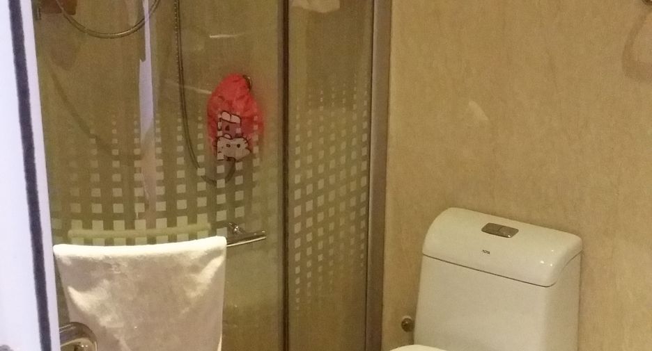 Casa en alquiler de 2 habitaciones en Bang Lamung, Chonburi