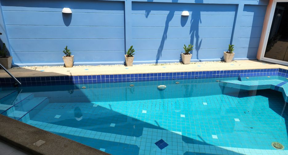 Casa en alquiler de 2 habitaciones en Bang Lamung, Chonburi