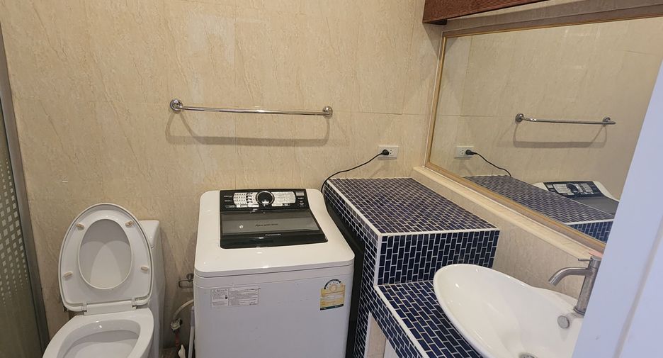 Casa en alquiler de 2 habitaciones en Bang Lamung, Chonburi
