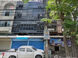 For sale 4 bedrooms retail Space in Mueang Samut Prakan, Samut Prakan