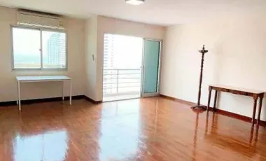 For sale 2 bedrooms condo in Yan Nawa, Bangkok