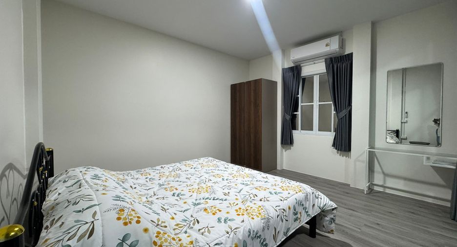 For rent 2 bedrooms townhouse in Mueang Phuket, Phuket