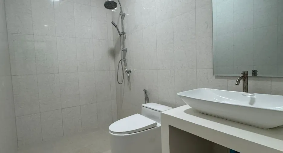 For rent 2 bedrooms townhouse in Mueang Phuket, Phuket