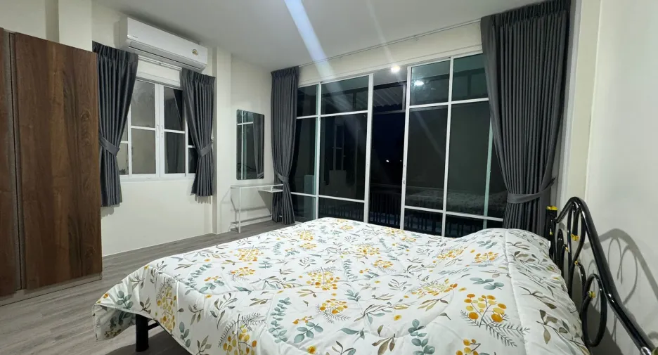 For rent 2 bedrooms townhouse in Mueang Phuket, Phuket