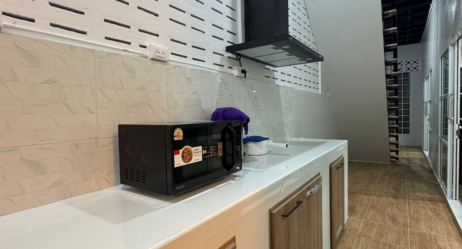 For rent 2 bedrooms townhouse in Mueang Phuket, Phuket