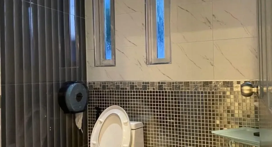 Villa en alquiler de 5 habitaciones en Bang Lamung, Chonburi