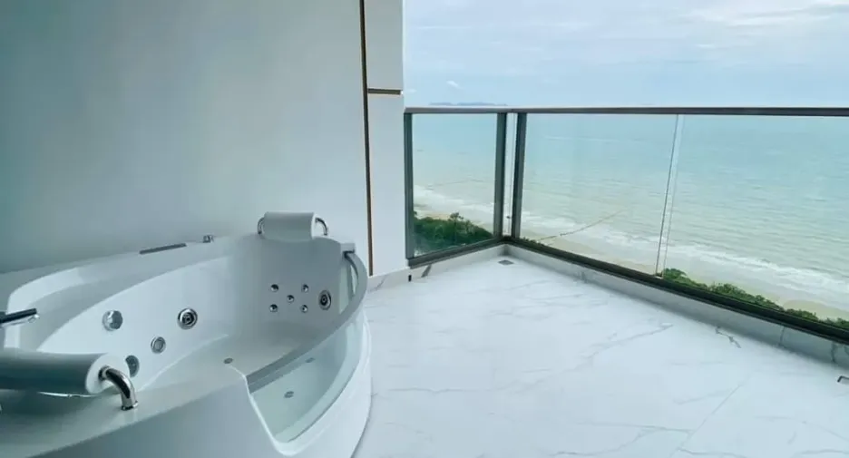 For rent 2 bedrooms condo in Bang Lamung, Chonburi