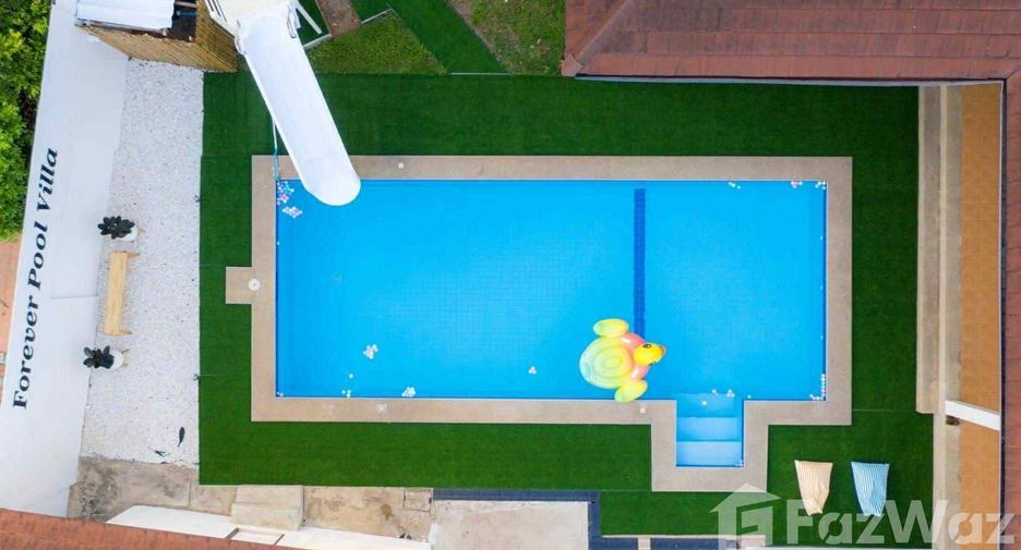 Casa en alquiler de 3 habitaciones en Bang Lamung, Chonburi