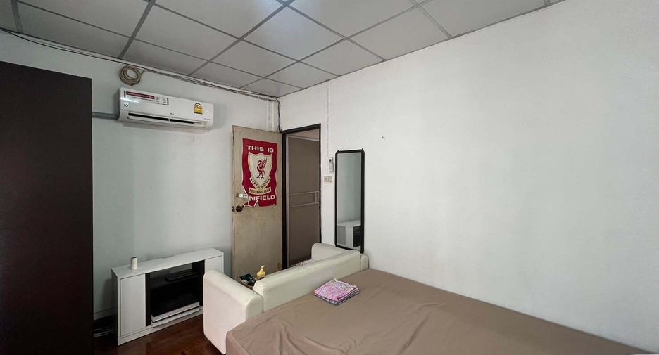 For sale 4 bedrooms townhouse in Sai Mai, Bangkok
