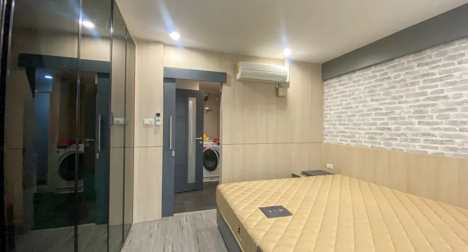 For sale 2 bedrooms condo in Watthana, Bangkok