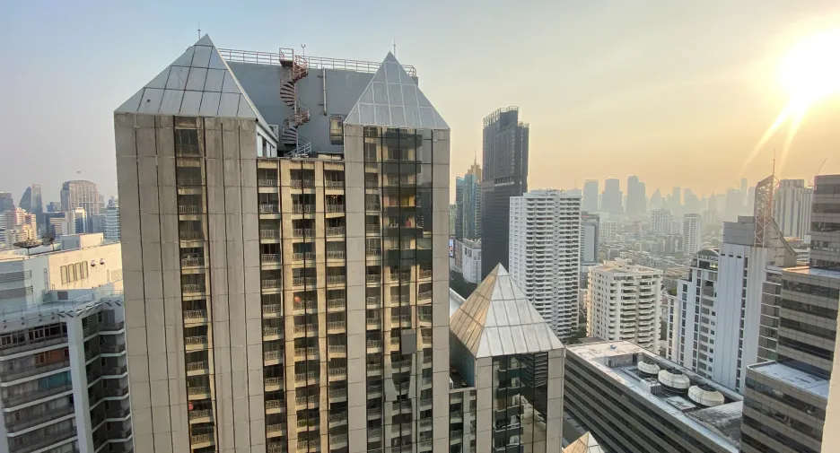 For sale 2 bedrooms condo in Watthana, Bangkok