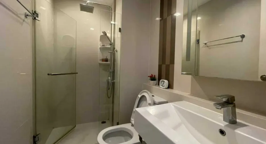For sale and for rent 1 bed condo in Phra Khanong, Bangkok