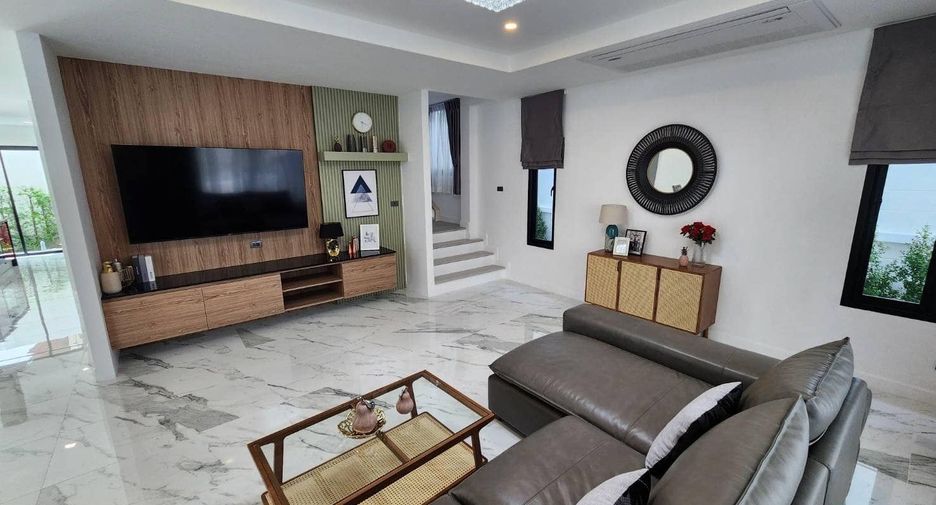 For sale and for rent 4 bedrooms villa in Kathu, Phuket