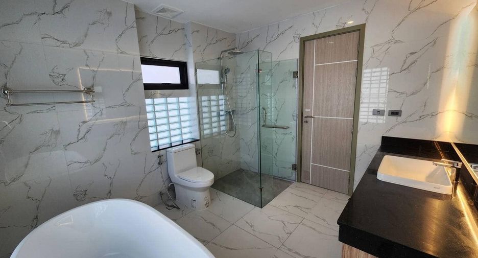 For sale and for rent 4 bedrooms villa in Kathu, Phuket