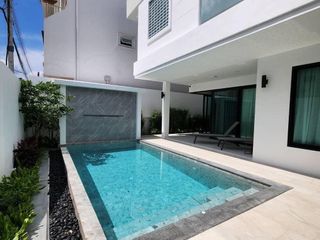 ขาย และ ให้เช่า 4 ห้องนอน วิลล่า ใน กะทู้, ภูเก็ต