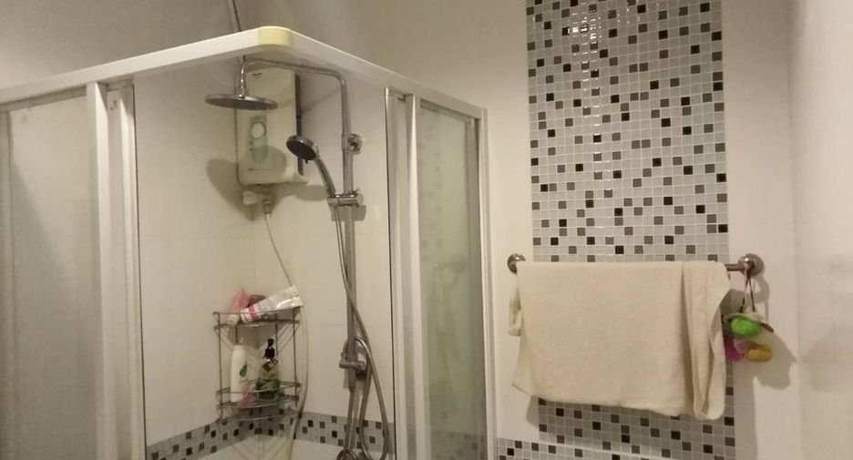 For sale 2 bedrooms townhouse in Ban Chang, Rayong
