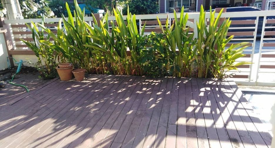 For sale 2 bedrooms townhouse in Ban Chang, Rayong