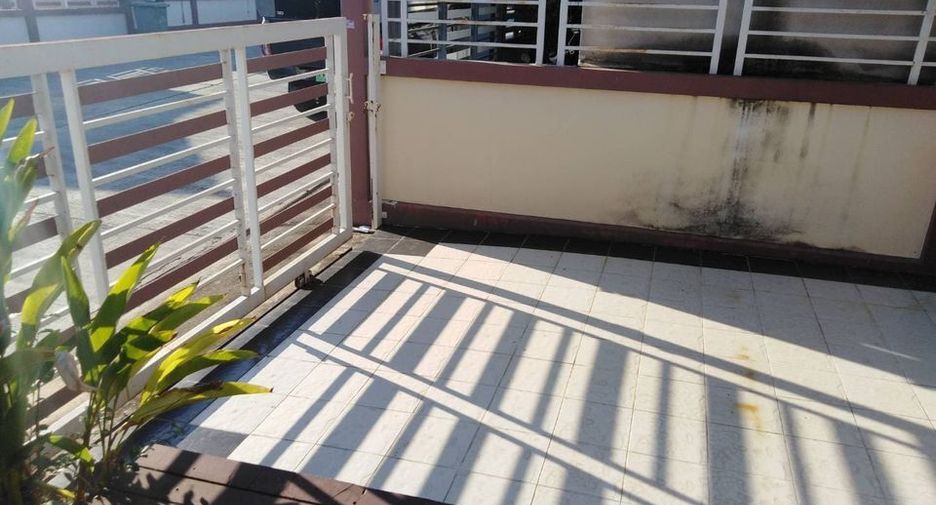 For sale 2 bedrooms townhouse in Ban Chang, Rayong