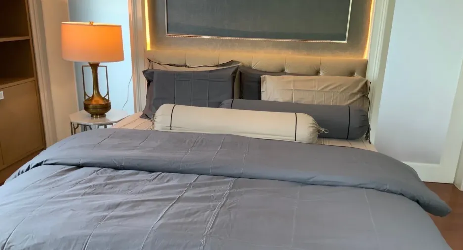 For sale and for rent 4 bedrooms house in Saphan Sung, Bangkok