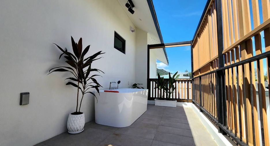 For sale and for rent 4 bedrooms villa in Mueang Phuket, Phuket