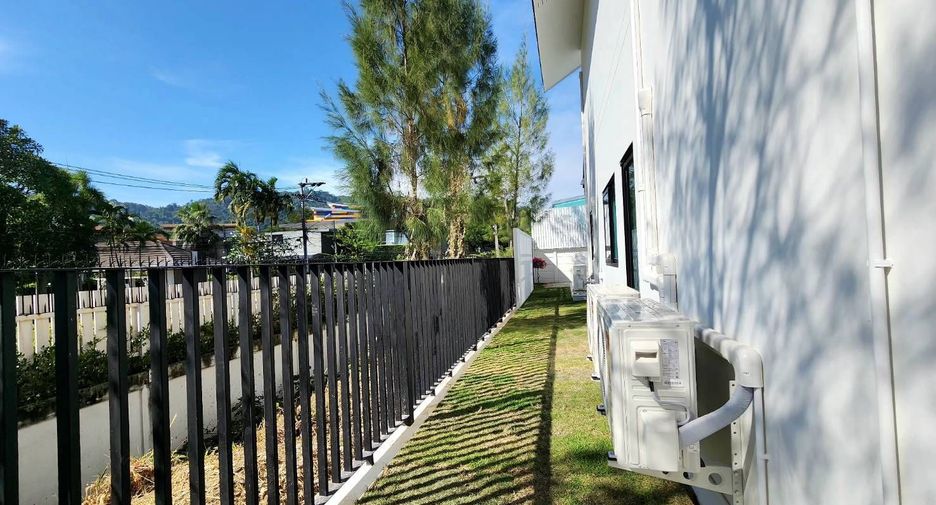 For sale and for rent 4 bedrooms villa in Mueang Phuket, Phuket