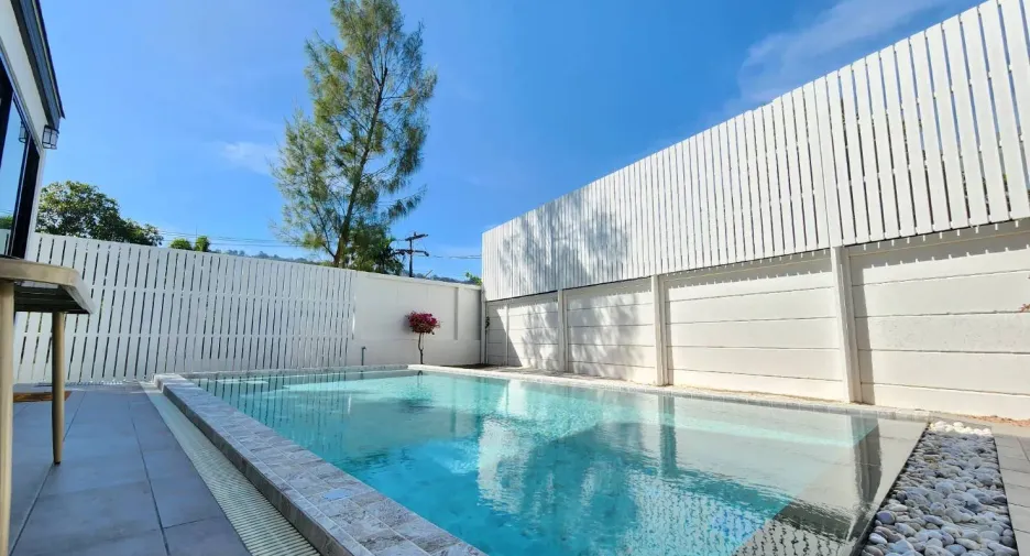 For sale and for rent 4 bedrooms villa in Mueang Phuket, Phuket
