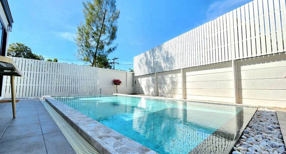 For sale and for rent 4 bedrooms villa in Mueang Phuket, Phuket