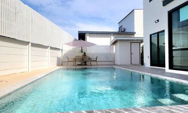 For sale そして for rent 4 ベッドルーム villa in Mueang Phuket, Phuket