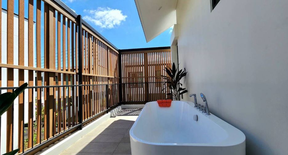For sale and for rent 4 bedrooms villa in Mueang Phuket, Phuket