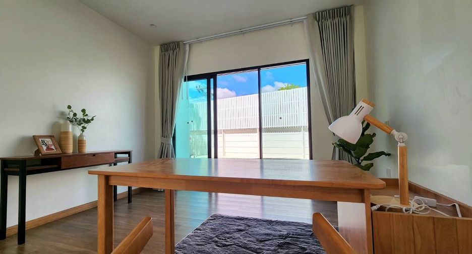 For sale and for rent 4 bedrooms villa in Mueang Phuket, Phuket