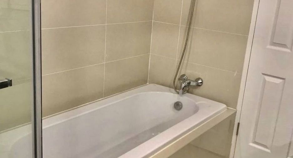 Wohnung zum Kauf und zur Miete mit 3 Zimmer in Huai Khwang, Bangkok