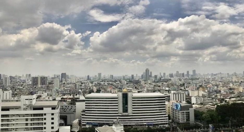 Wohnung zum Kauf und zur Miete mit 3 Zimmer in Huai Khwang, Bangkok