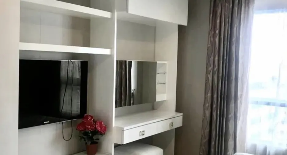 Condo en venta y en alquiler de 3 habitaciones en Huai Khwang, Bangkok