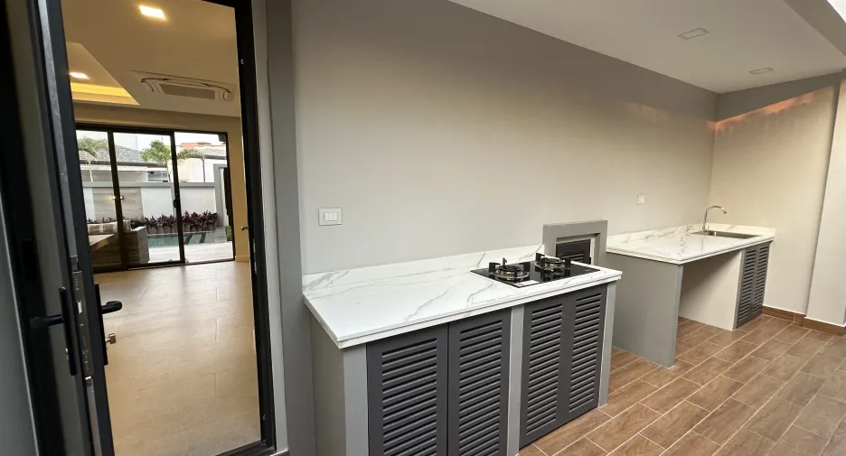 Villa en alquiler de 3 habitaciones en Bang Lamung, Chonburi