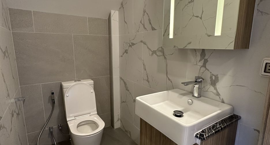 Villa en alquiler de 3 habitaciones en Bang Lamung, Chonburi