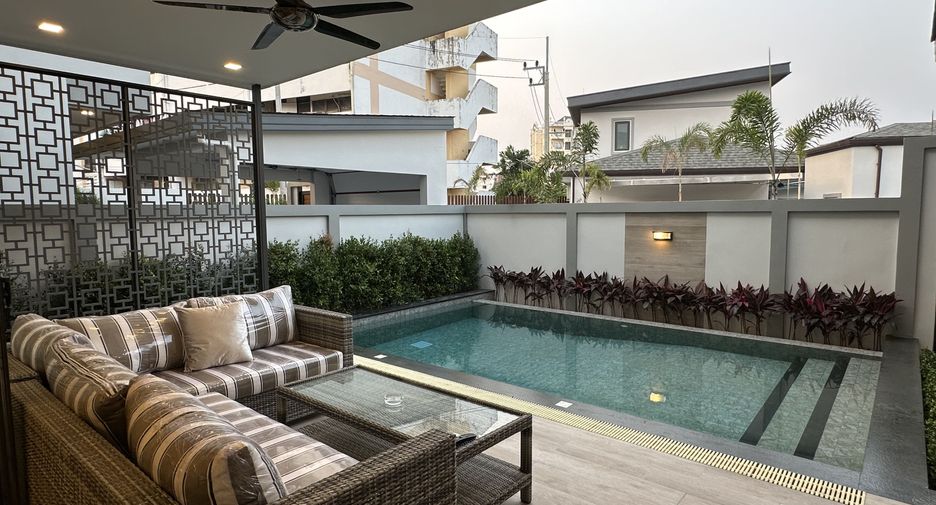 Villa en alquiler de 3 habitaciones en Bang Lamung, Chonburi
