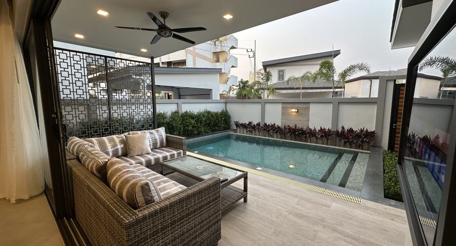 Villa en alquiler de 3 habitaciones en Bang Lamung, Chonburi
