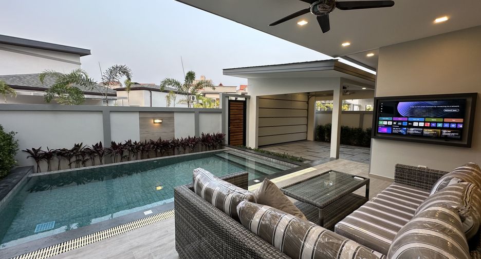 Villa en alquiler de 3 habitaciones en Bang Lamung, Chonburi