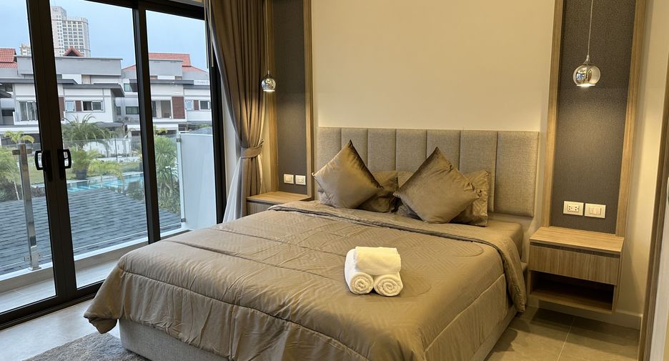 Villa en alquiler de 3 habitaciones en Bang Lamung, Chonburi