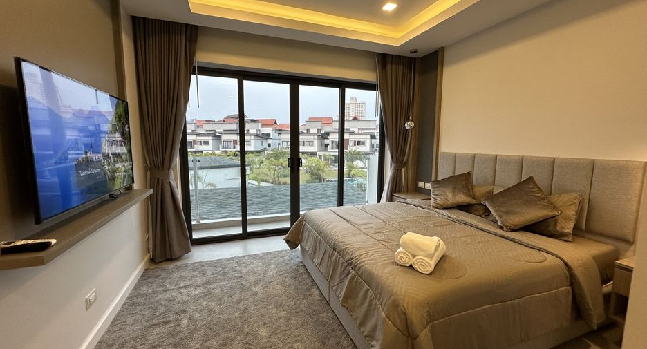 Villa en alquiler de 3 habitaciones en Bang Lamung, Chonburi