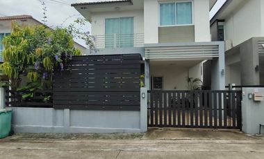 Haus zum Kauf mit 3 Zimmer in Si Racha, Chonburi