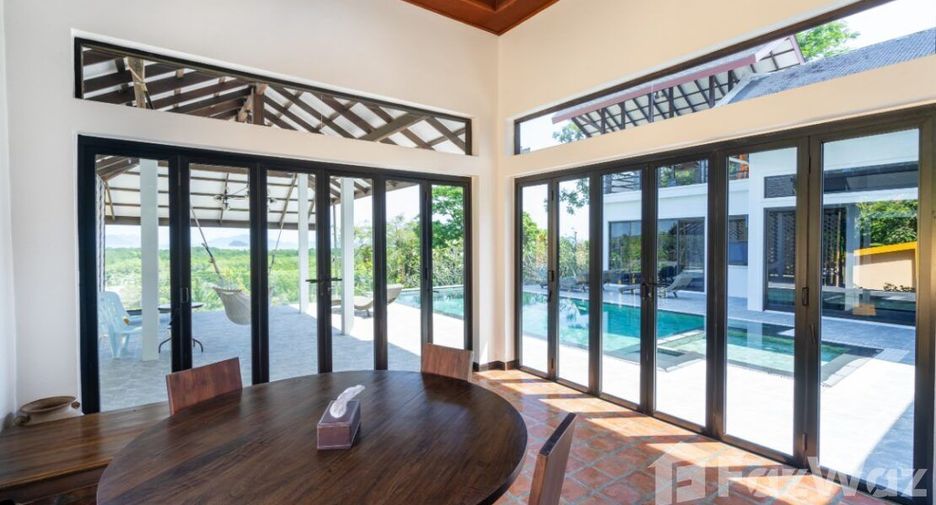 For sale 3 bedrooms villa in Ko Lanta, Krabi